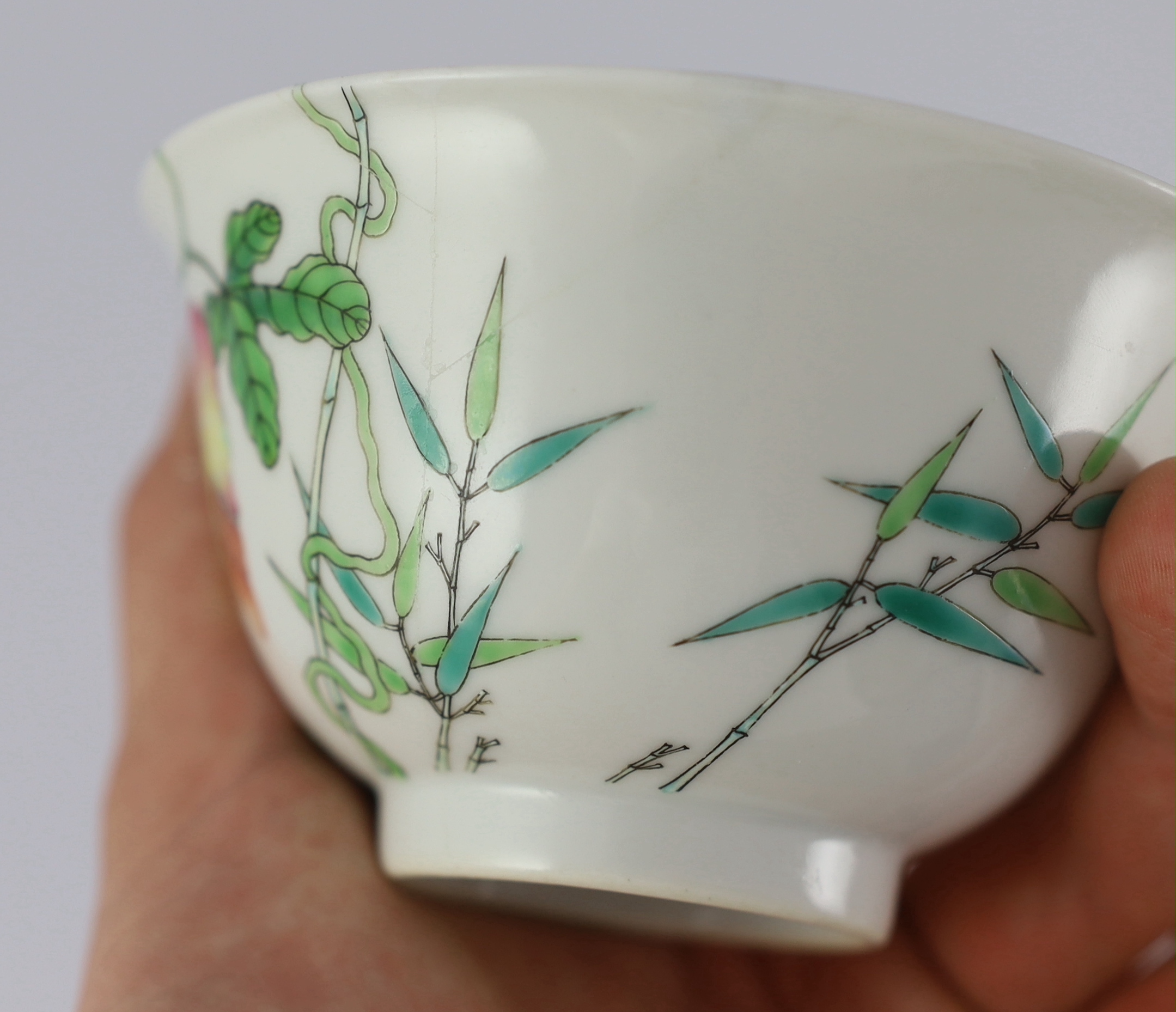 A Chinese famille rose bowl, Jiaqing seal mark and of the period (1796-1820)